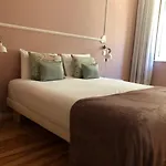Bed & Breakfast Godinho's House 4*