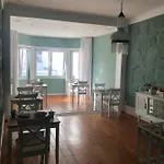 Godinho's House Couette-café 4*