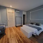 Godinho's House Bed & Breakfast
