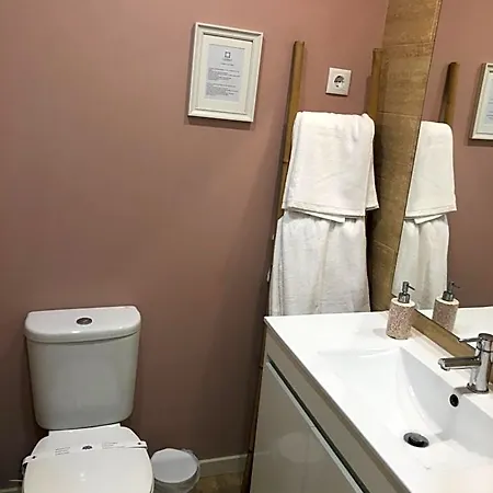 Alojamento de Acomodação e Pequeno-almoço Godinho's House 4*
